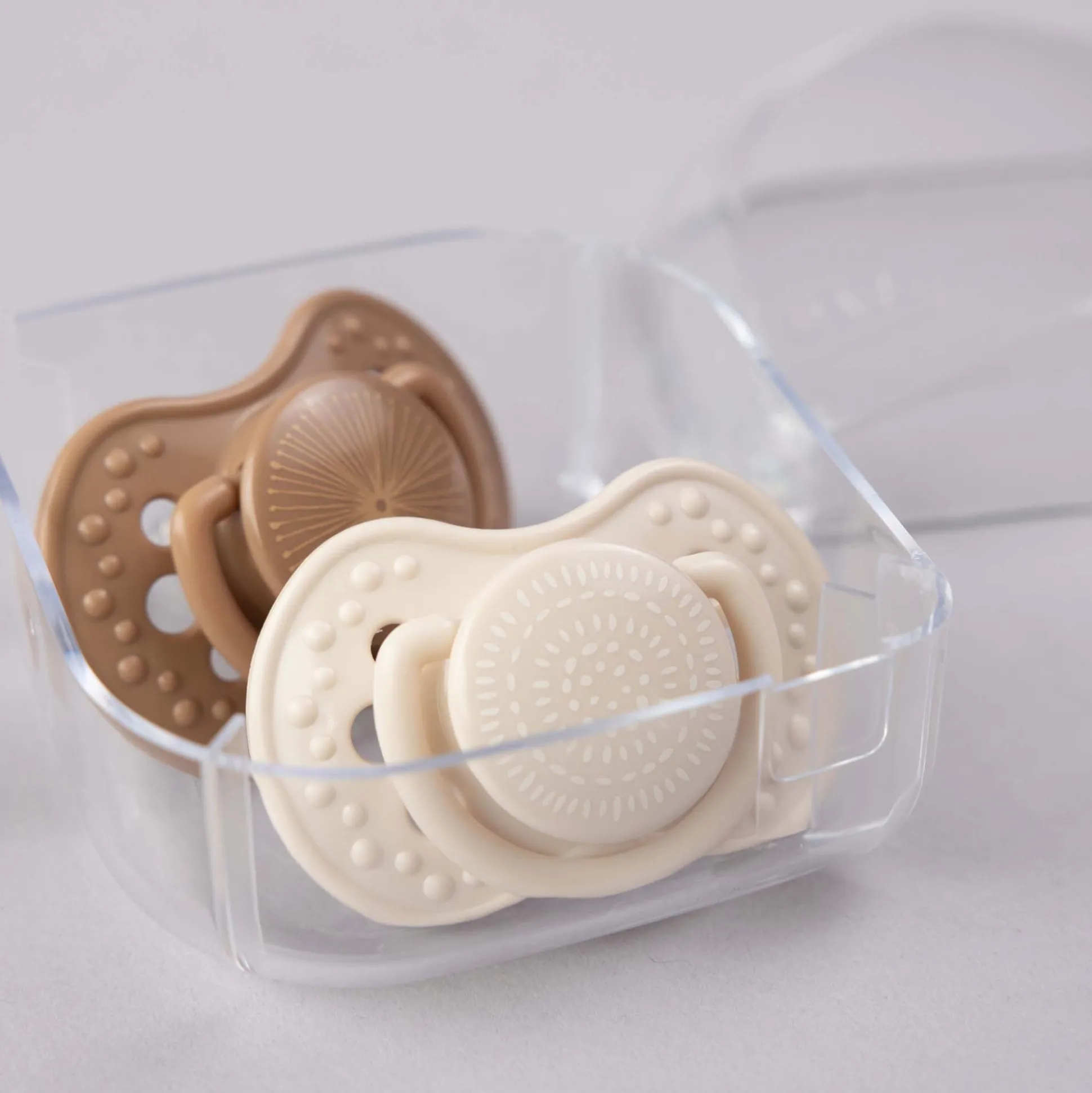 Difrax LOVI Fopspeen 18+M Harmony Beigebrown