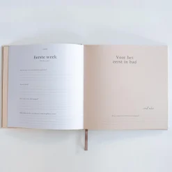 Eerste jaar invulboek Beigebrown