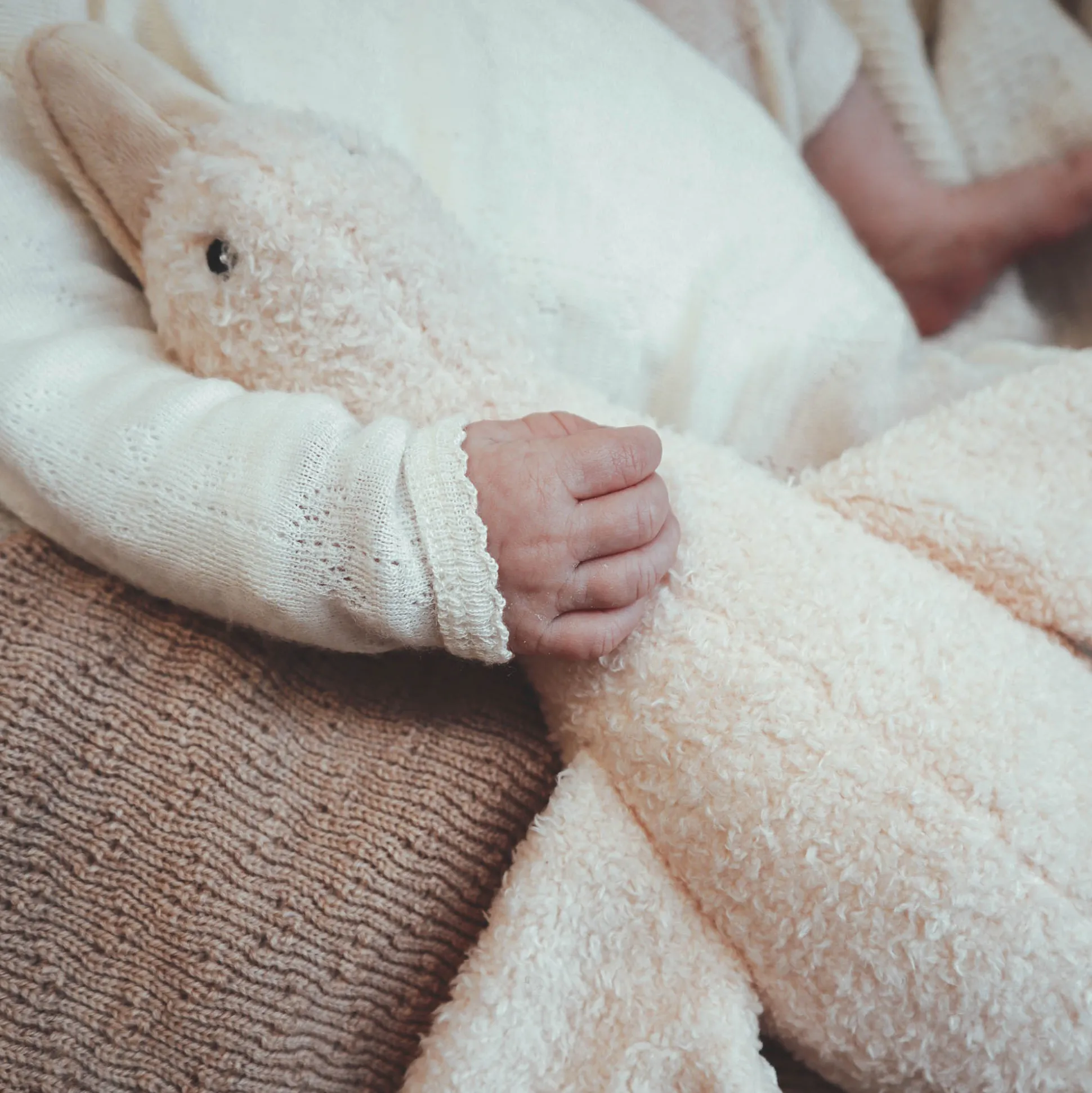 Flow Amsterdam hartslagknuffel Liva oplaadbaar wit