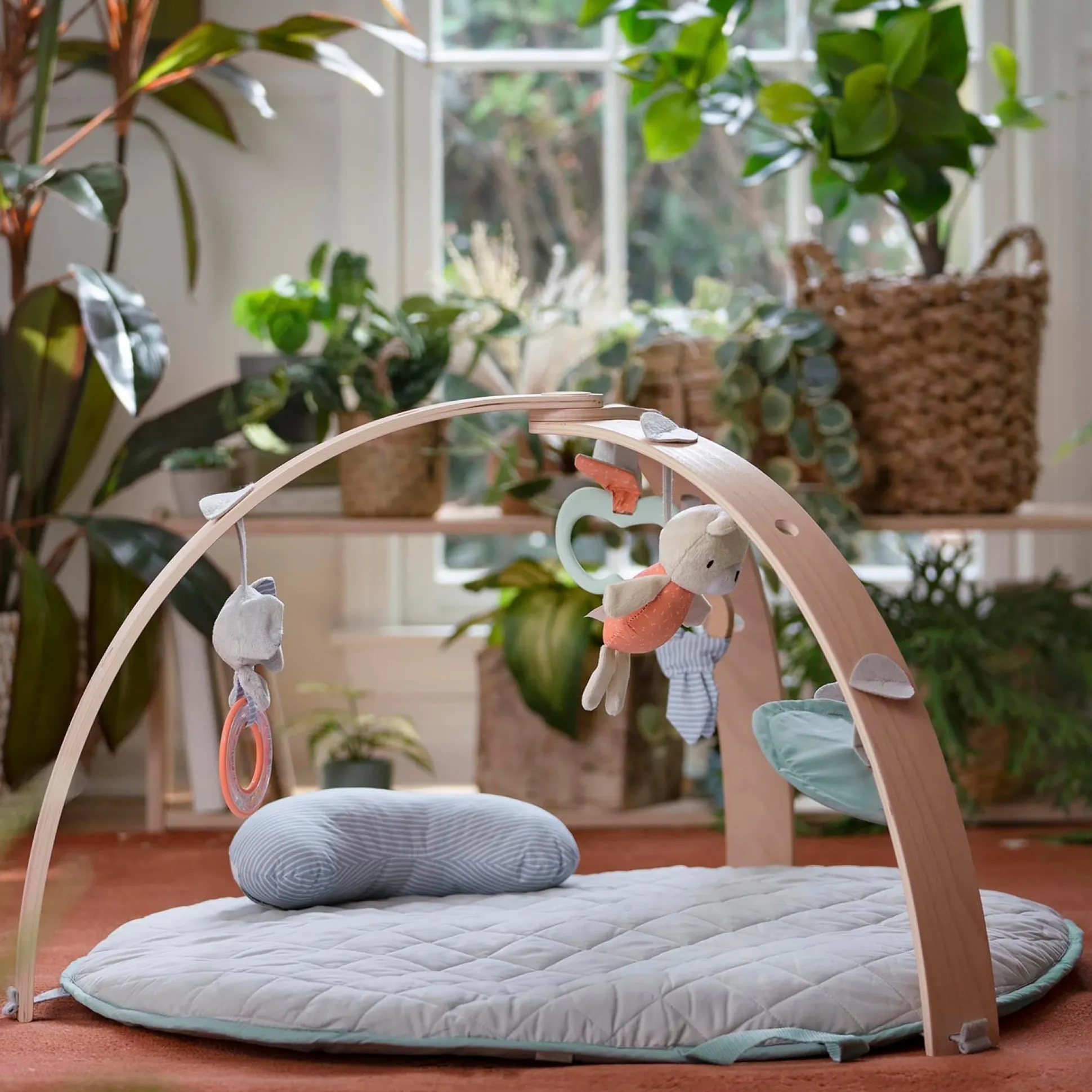 Ingenuity Cozy Spot babygym Lightgrey