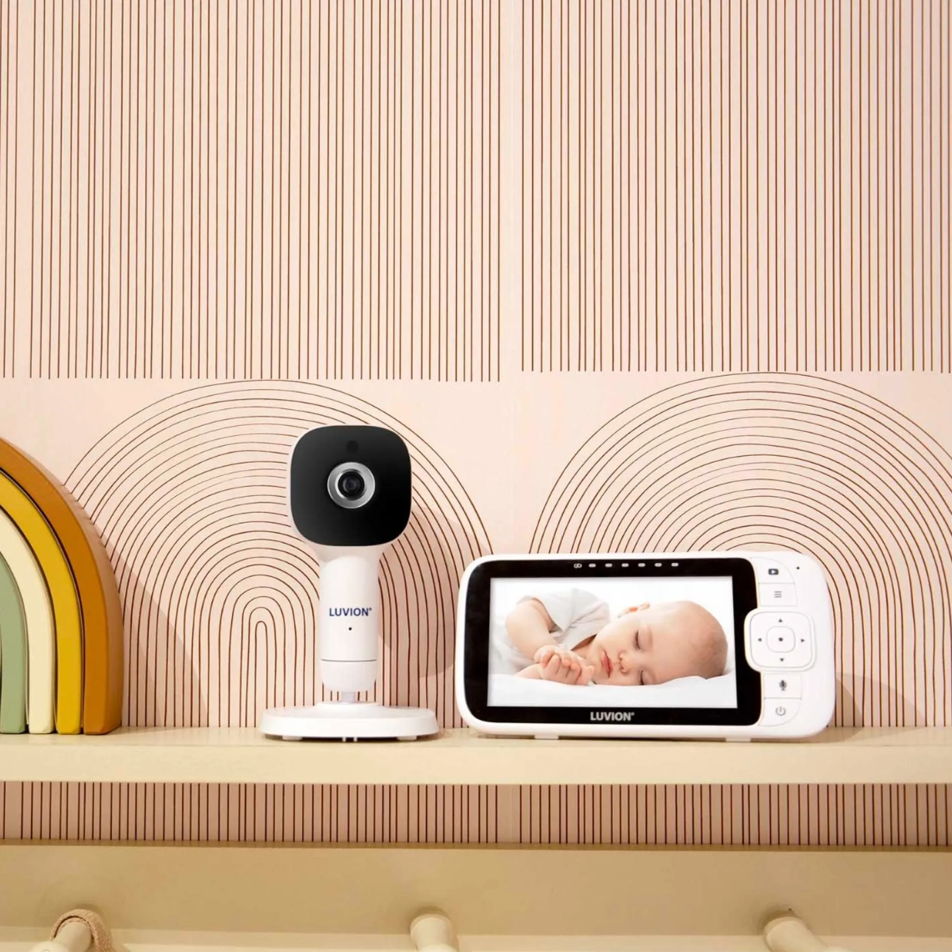 Luvion Essential Connect Crib