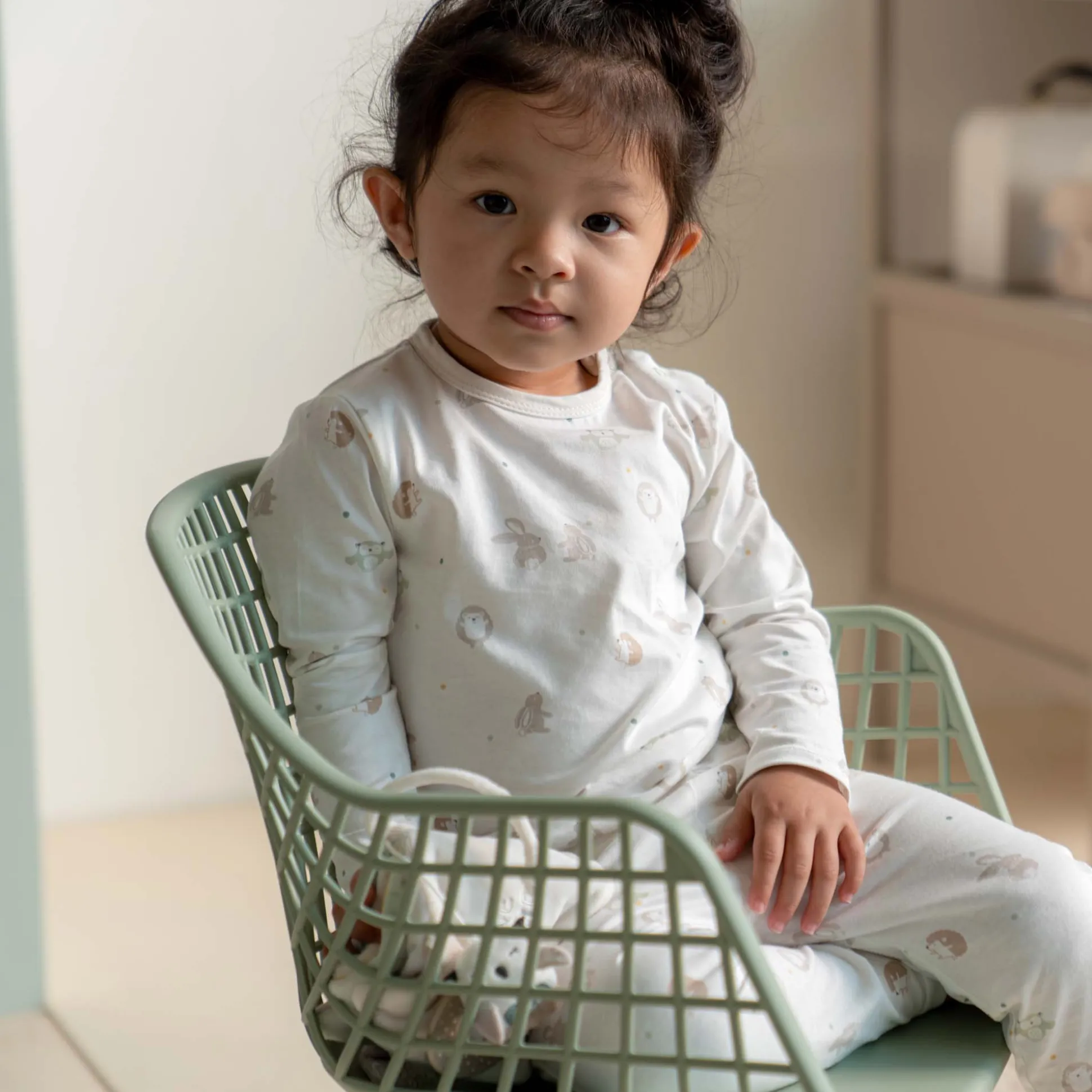 Prénatal peuter pyjama Kleine Vriendjes wit