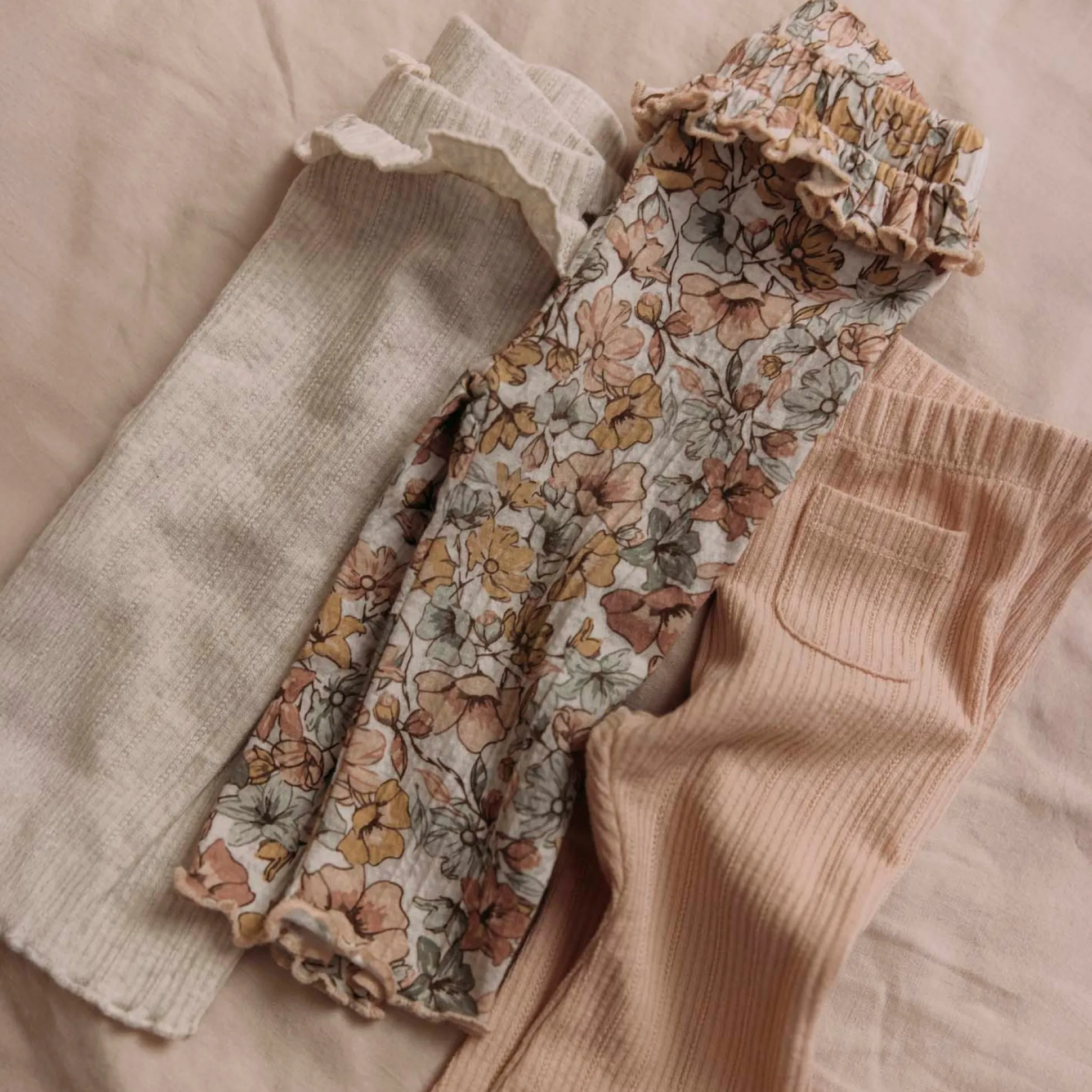 Sweet Petit peuter broek Ize effen roze